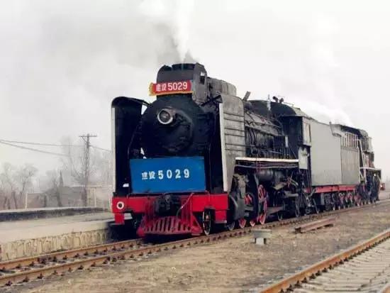 中国铁路机车发展史（二）